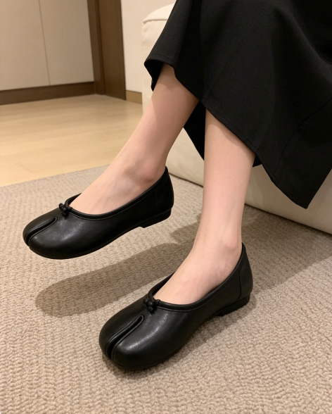 Bianca Split-Toe Leather Mules