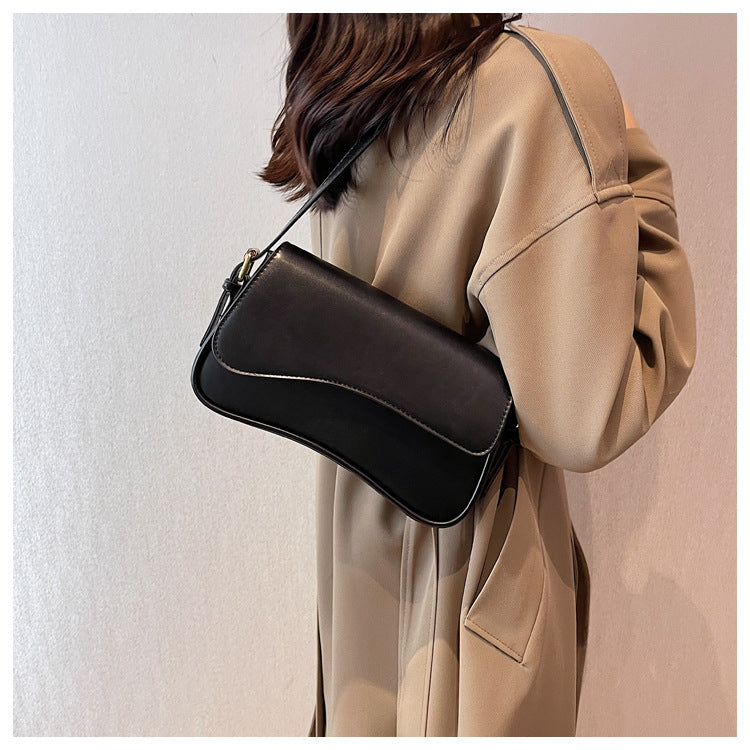 Mila Shoulder Saddle Bag